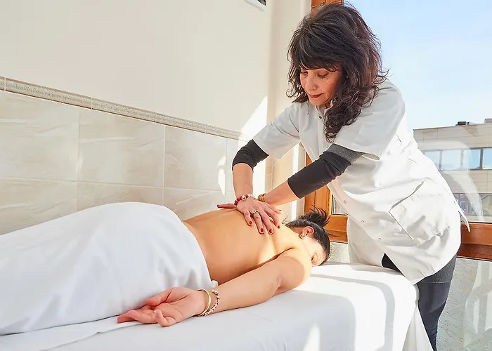 Petar And Pavel & Relax Center Hotell 3*