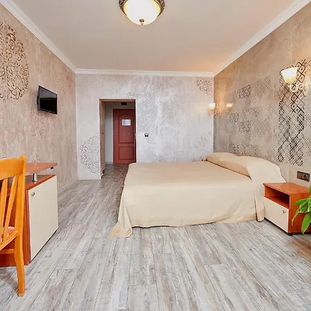Petar And Pavel & Relax Center מלון
