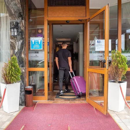 Хотел Petar And Pavel & Relax Center Поморие